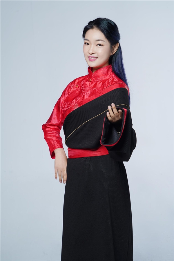 《神秘的西藏》唱出雅鲁藏布江的唯美 歌手德德在乐坛崭露头角