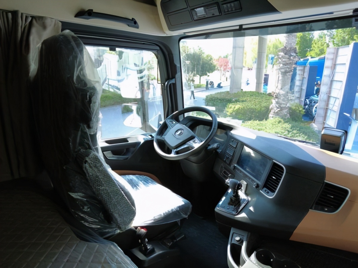 陕汽x6000智能物流专属动力链发布 采用热效率超50%的潍柴wp13h