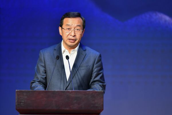 1,中国新闻社社长陈陆军