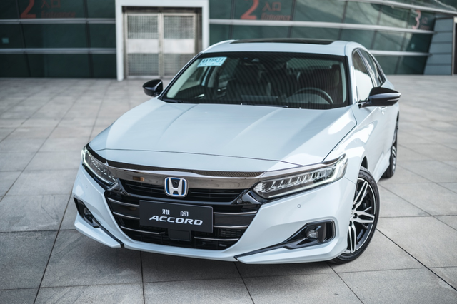 试驾全新第十代雅阁 日系品牌的智能系统是种什么体验?__凤凰网