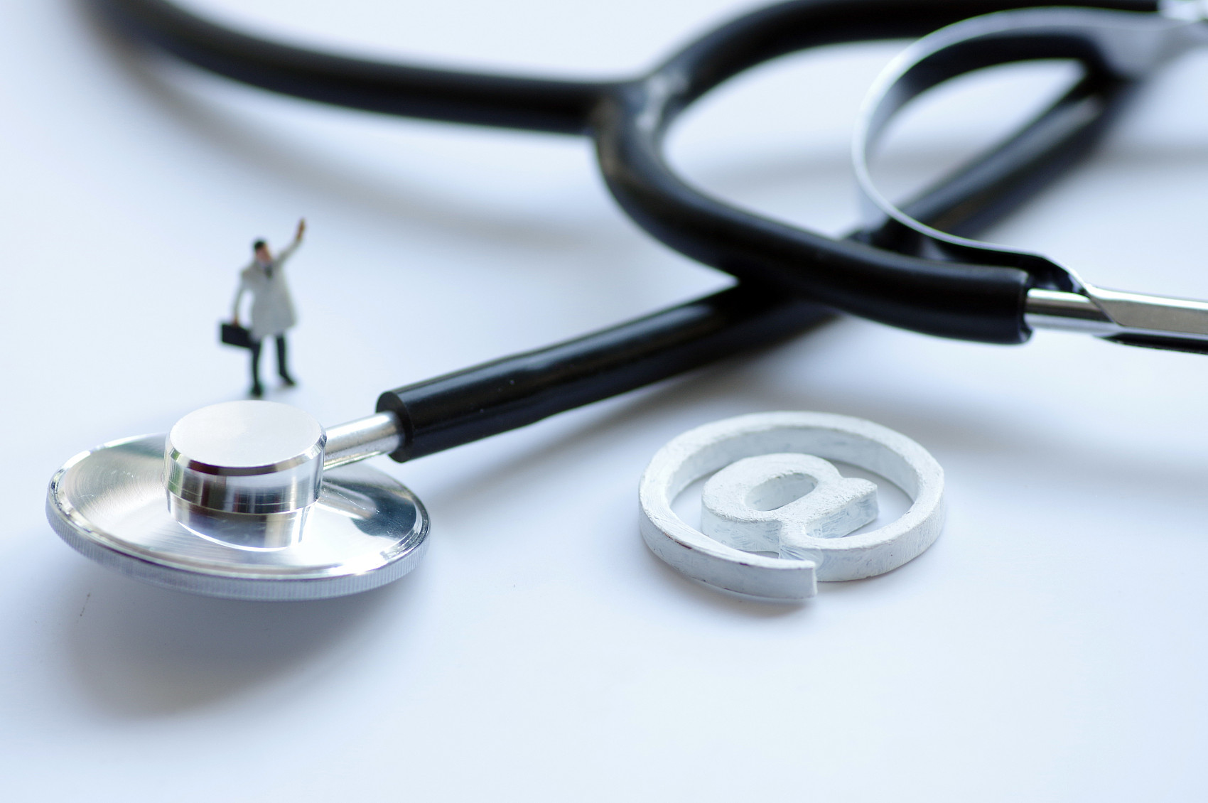 在中国的互联网医疗行业发展历程中,这似乎是一个挥之不去的疑问.