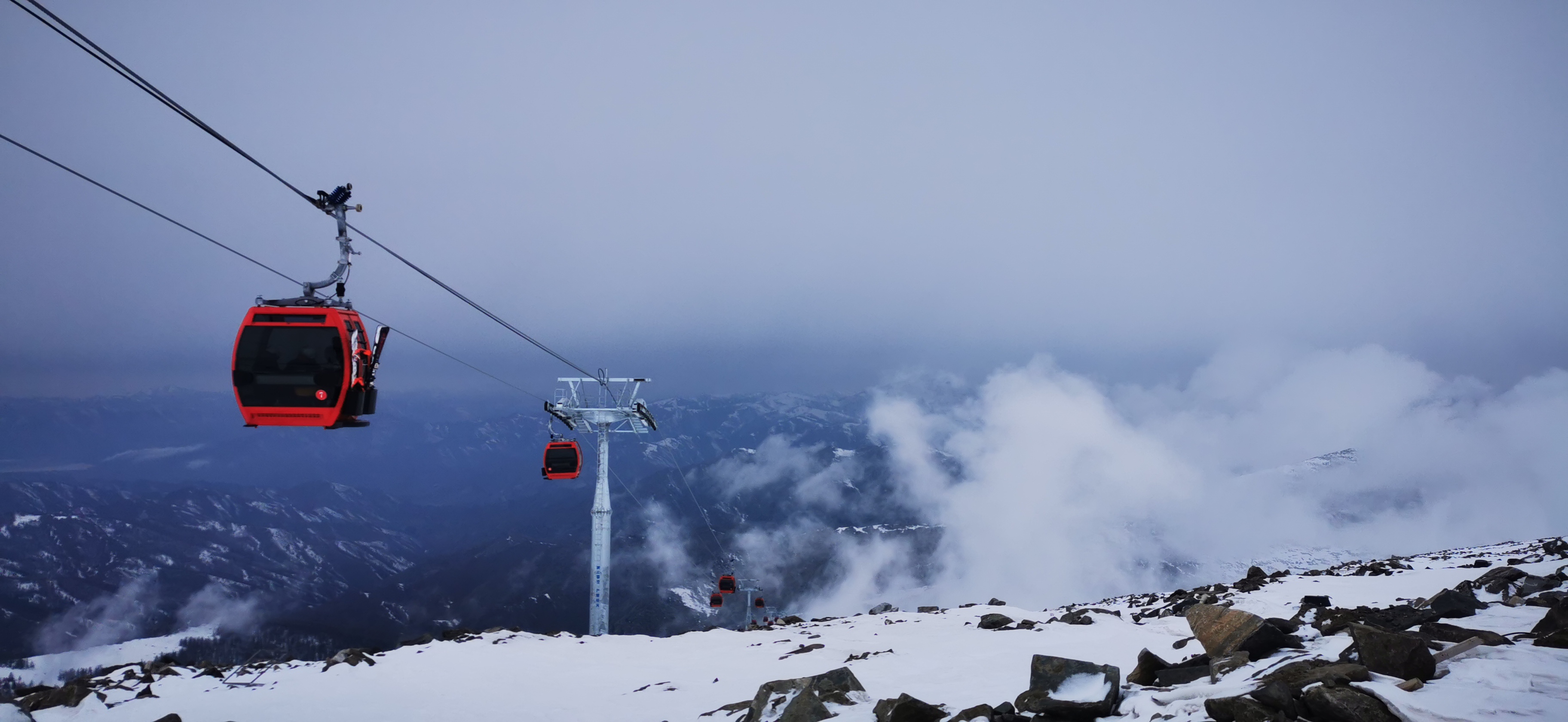 可可托海雪场的缆车 富蕴旅投 供图