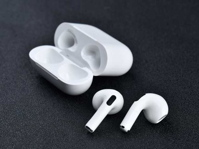 越南产苹果AirPods 3频翻车 MADE IN CHINA才是永远的神!