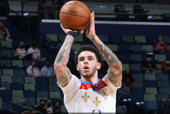 滚动 正文本场比赛,鹈鹕球员朗佐-鲍尔首发出战34分钟,投篮23中11,三