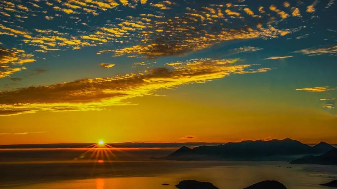 在阳光之下拥抱温暖旅行地,让冬天和感情一起升温