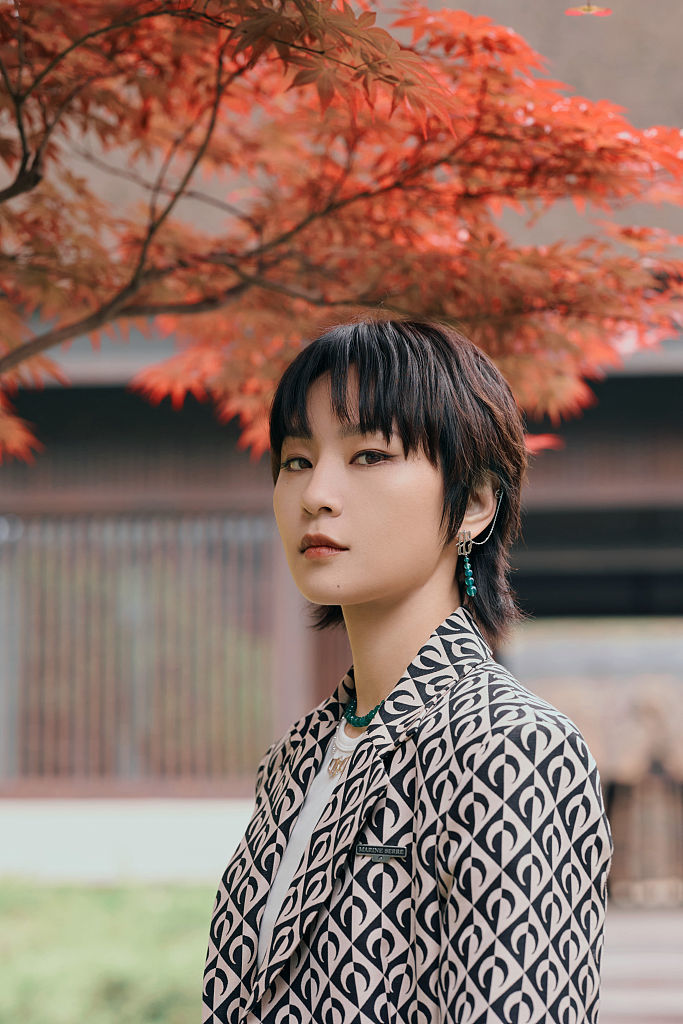 打开凤凰新闻,查看更多高清图片672021年8月25日讯,周笔畅录制奇异