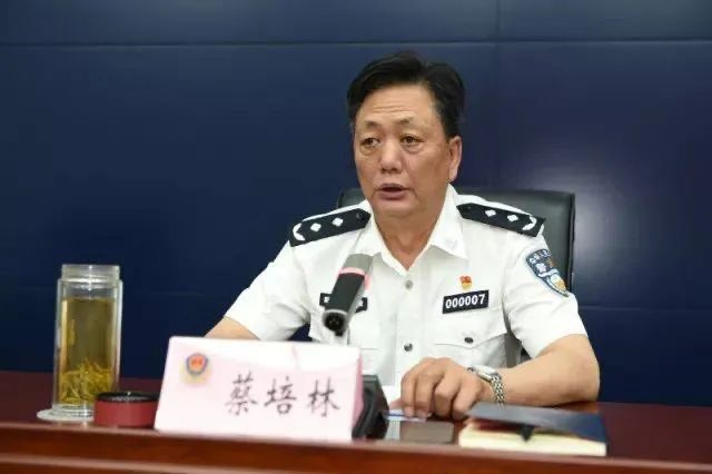 值得一提的是,2018年8月,张健卸任天津公安警官职业学院党委书记时,其