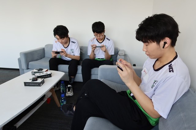 血手幽灵战略合作STE战队周年庆之际:荣获2021 PEN S1赛季总冠军