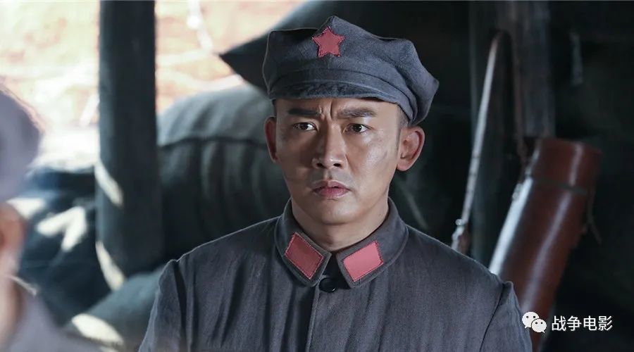 电视剧《掩不住的阳光》中的红20师师长粟裕