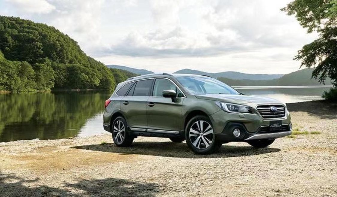 全新斯巴鲁傲虎上市3128万起25l发动机全时四驱剑指汉兰达