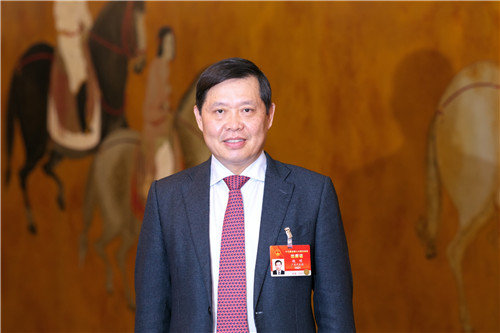 全国人大代表魏明加快发展智慧养老机器人实现老有所依老有所乐