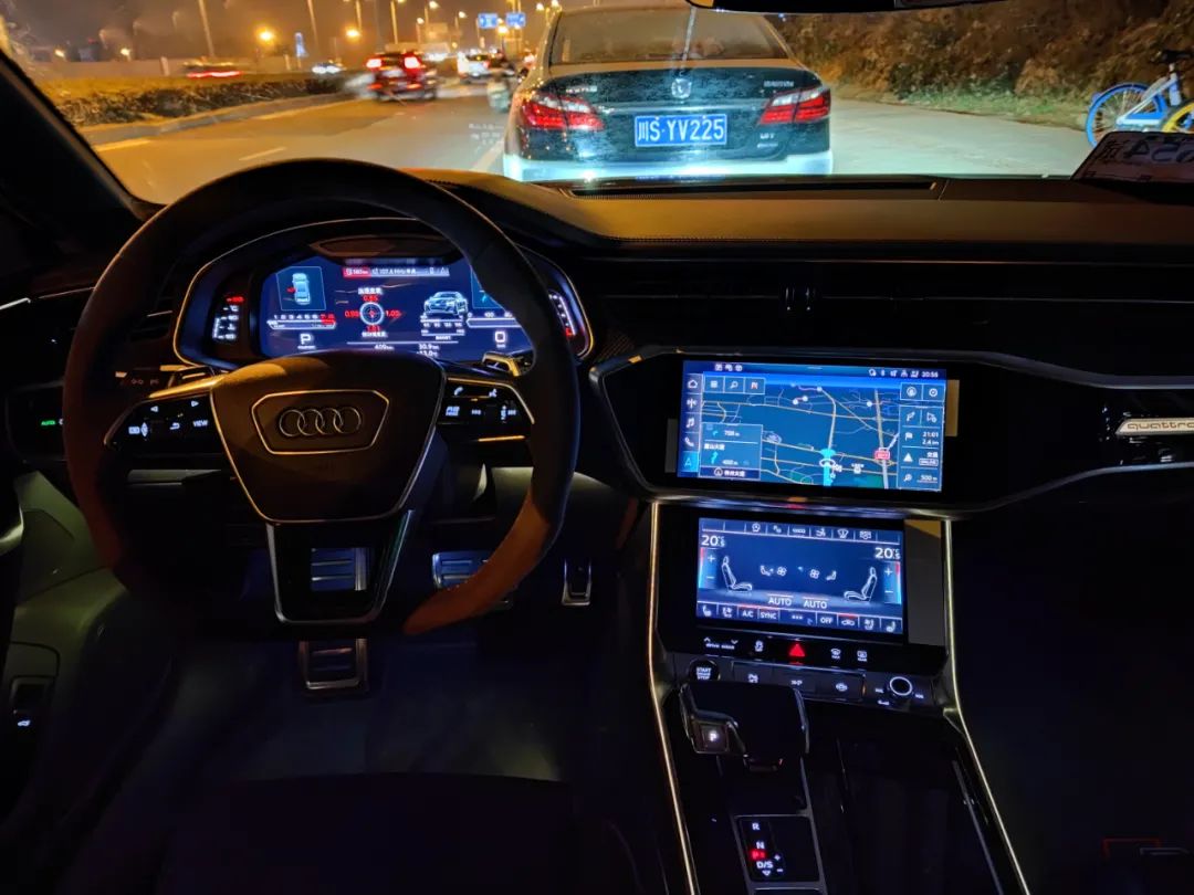 体验奥迪rs7你觉得他是暴徒我说她是女神