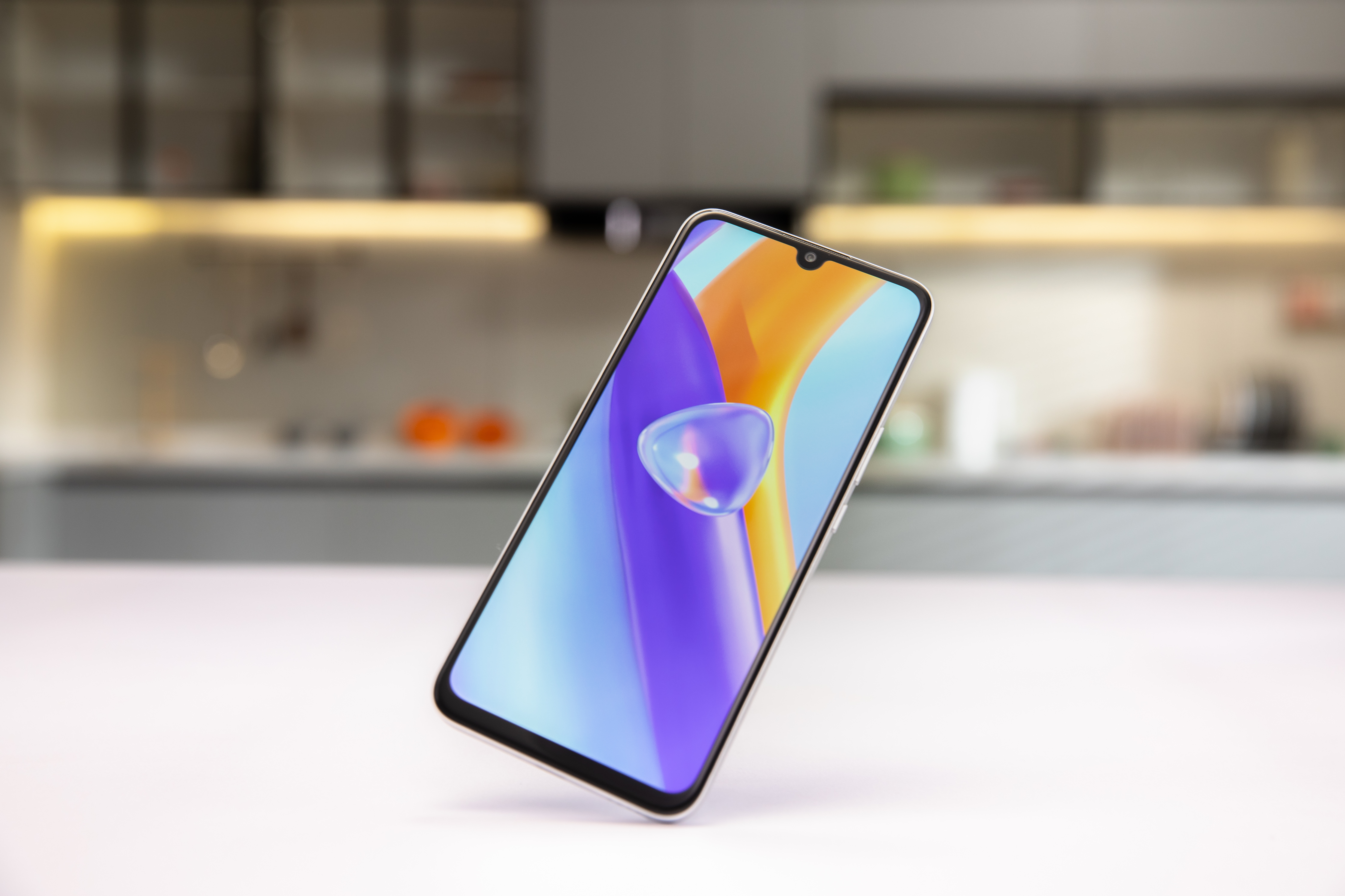 售价仅需2099元起,同时还有一款售价仅需1199元起的荣耀play 5t手机