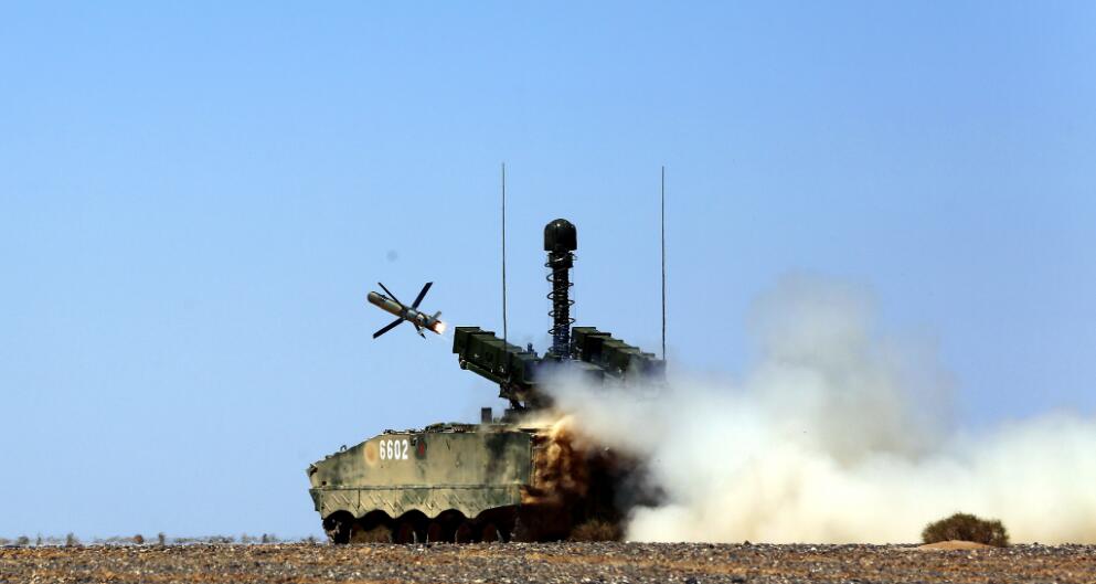 轻松突破6公里大关,甚至突破10公里,这种技术也远超光纤制导,比如红箭