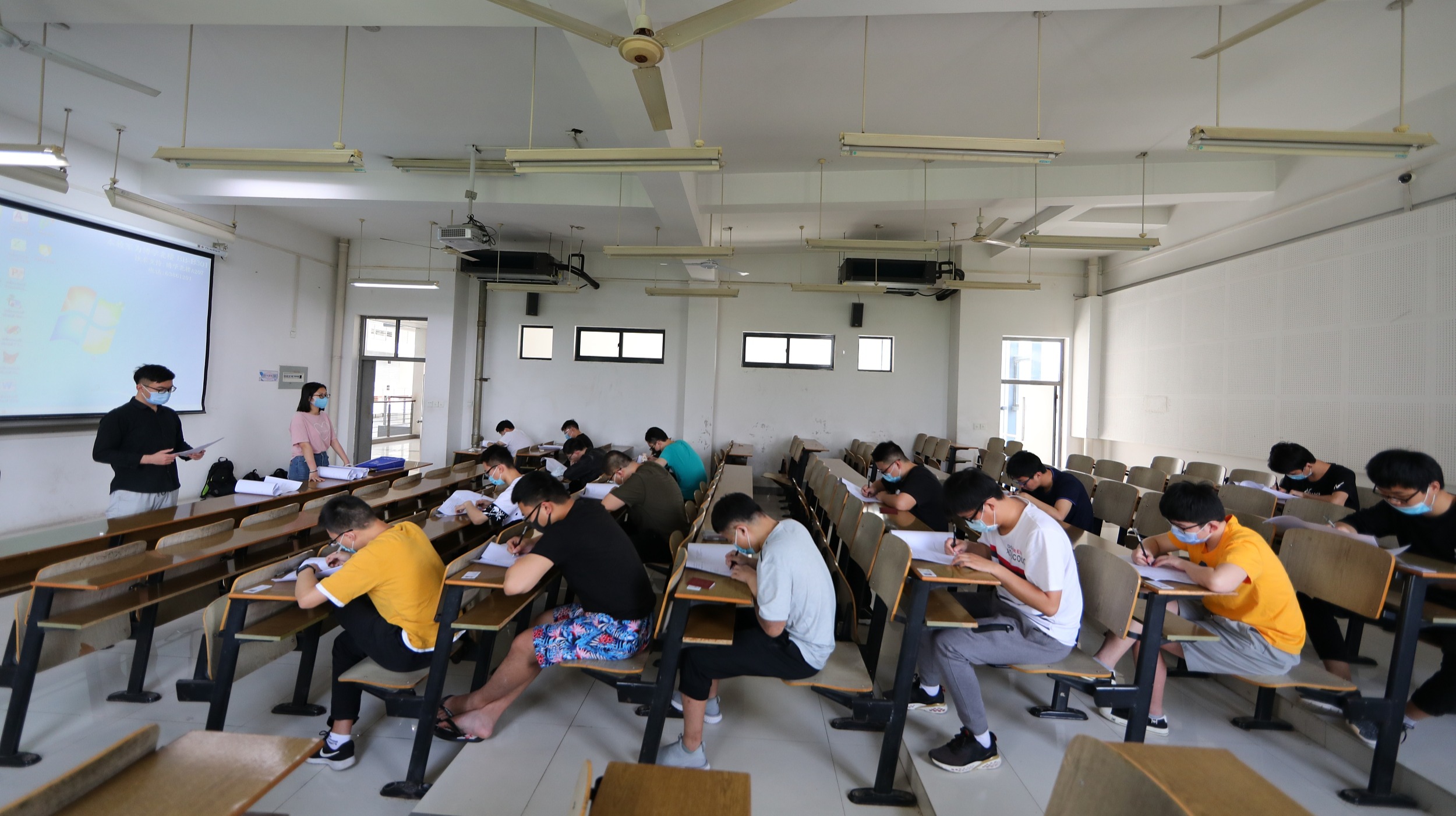 靠人工智能作弊,能考进清华吗?