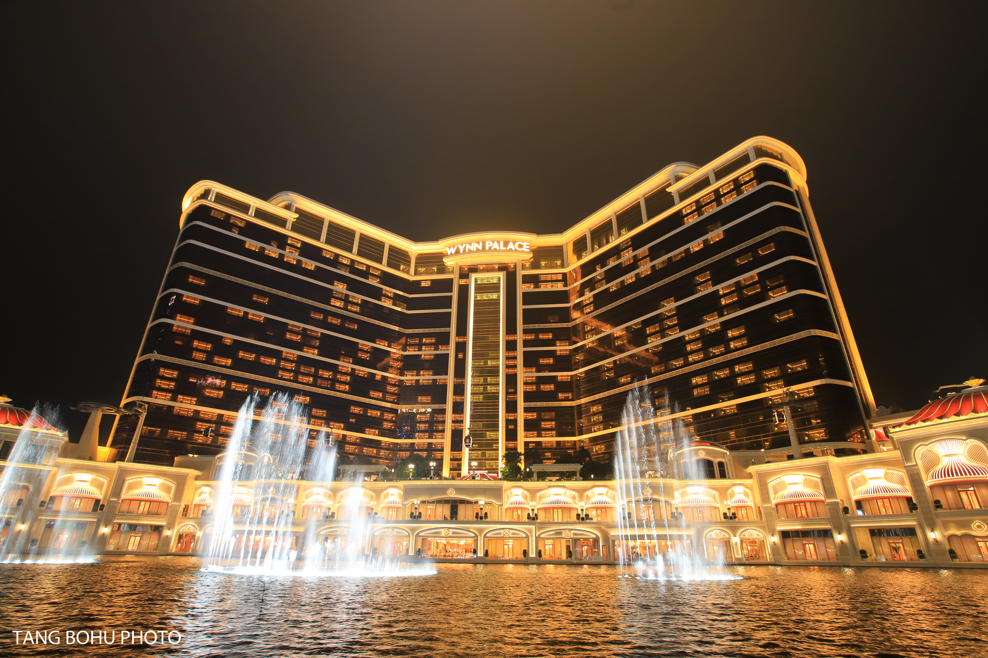 澳门有很多酒店可选择,现在价格都很便宜,这次我选择入住澳门永利皇宫