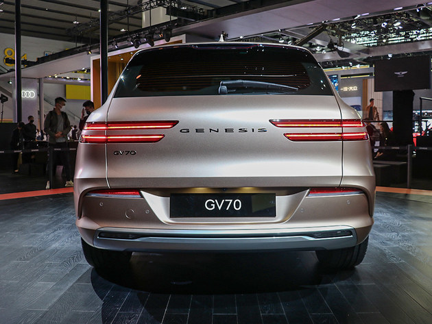 2021广州车展实拍捷尼赛思 全球首发车型GV70 EV