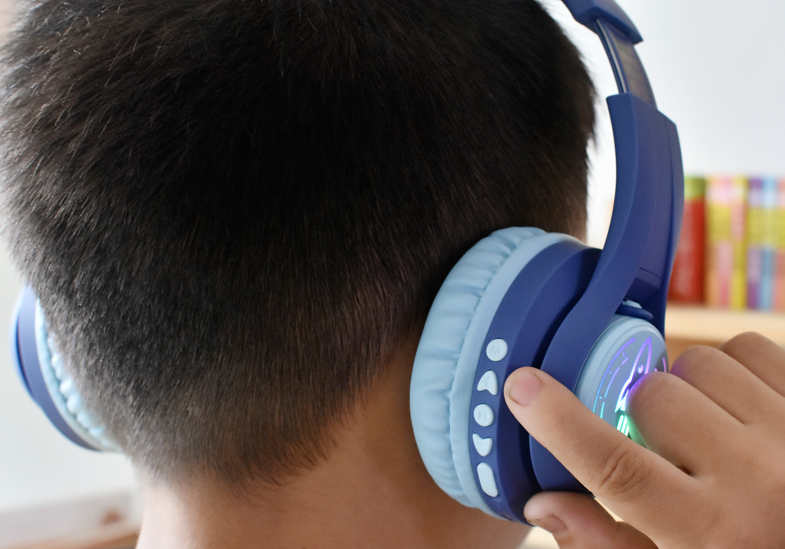 送孩子的开学礼物,tribit趣倍儿童耳机开箱体验