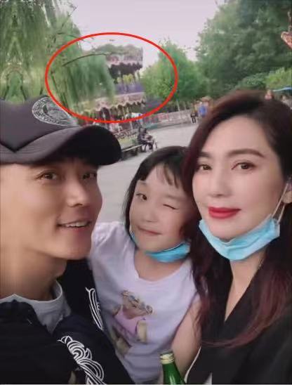 FEDE6C88-6C24-4DAC-A53A-9F41F0D41ED6