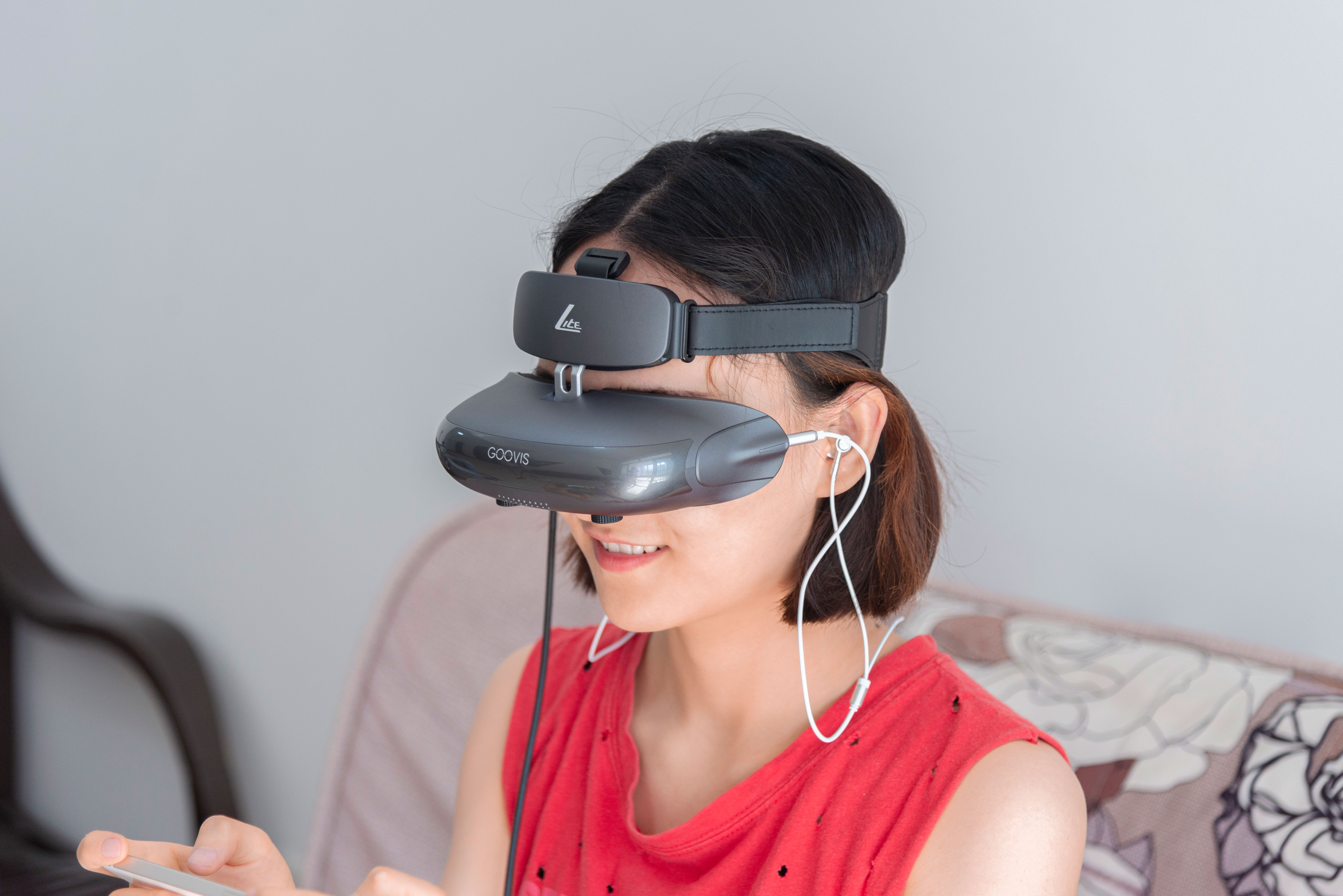 goovis lite:三千以内极具性价比的双oled屏头戴显示器__凤凰网