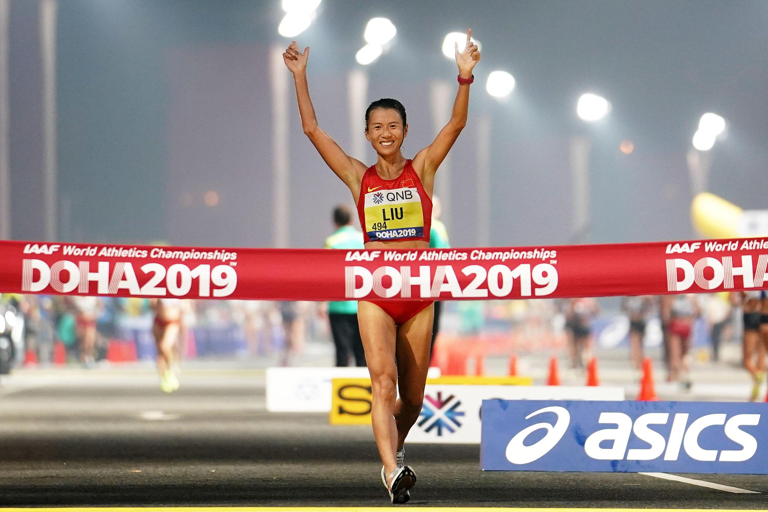 刘虹再夺冠，中国选手包揽世锦赛女子20公里竞走前三|刘虹|竞走_新浪新闻