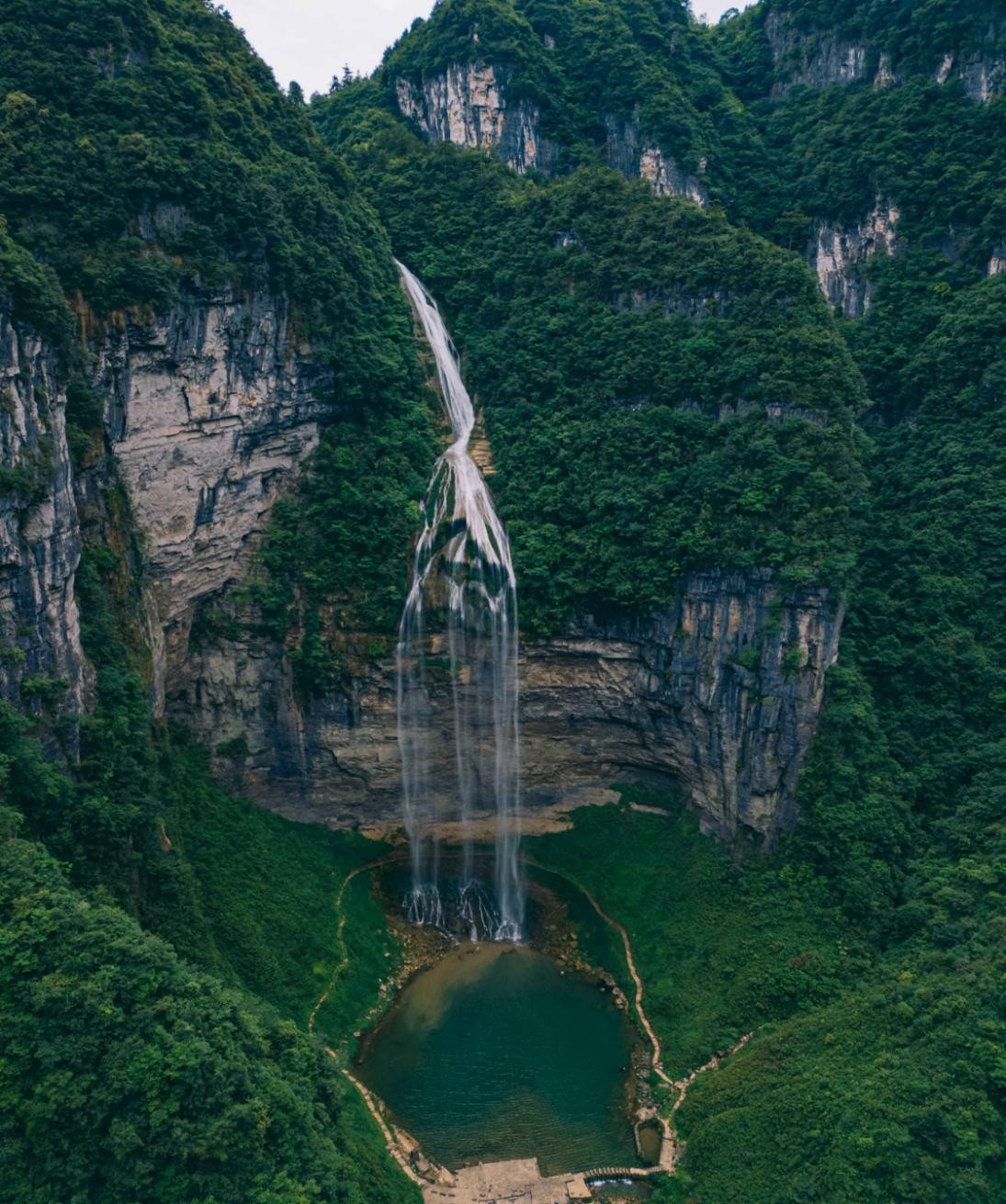 游德夯苗寨,体验苗家风情,打卡中国十大最美瀑布