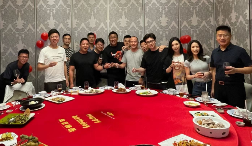 足坛发声缅怀张恩华!大连前国脚致敬偶像,fifa官方:一路走好