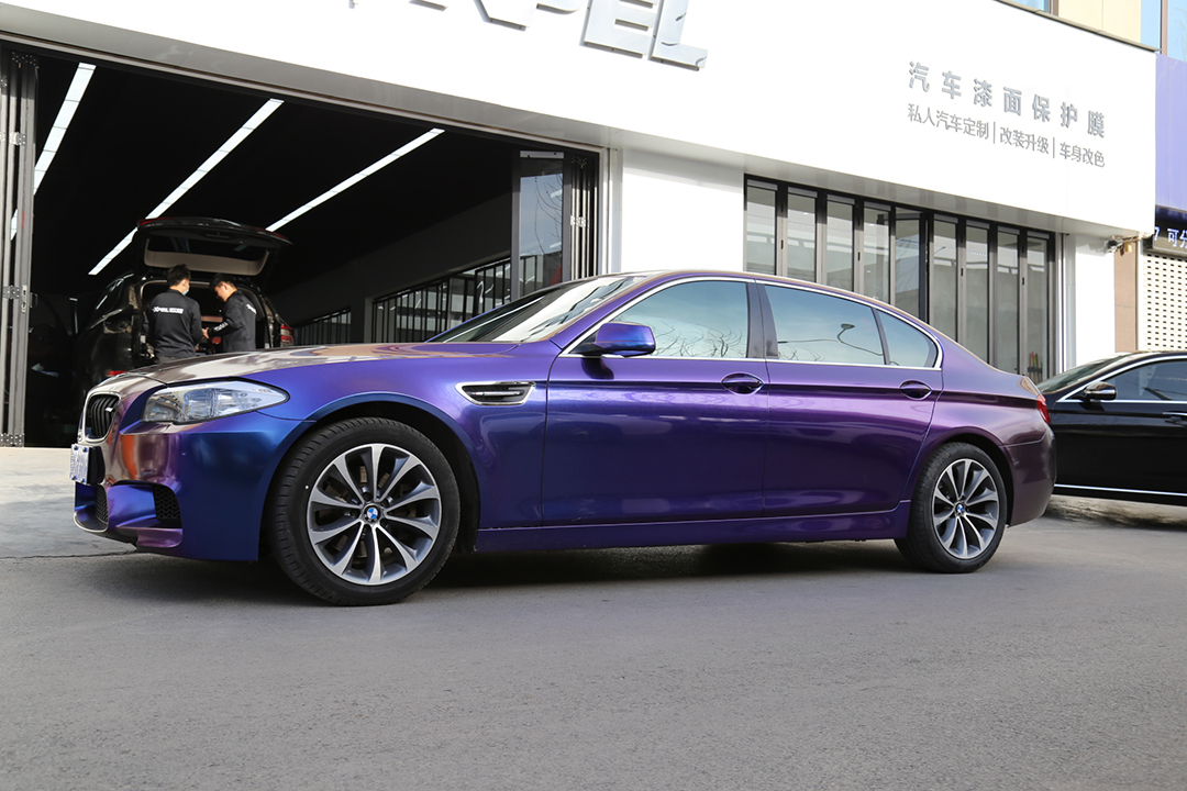 率性光芒 绚丽夺目 | 宝马五系升级m5包围 全车改色钻石极光蓝
