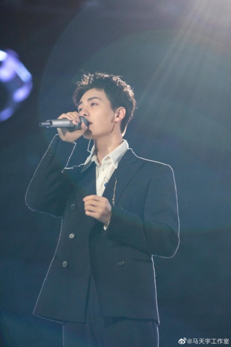 爷青回2021湖卫跨年马天宇该死的温柔不愧是经典