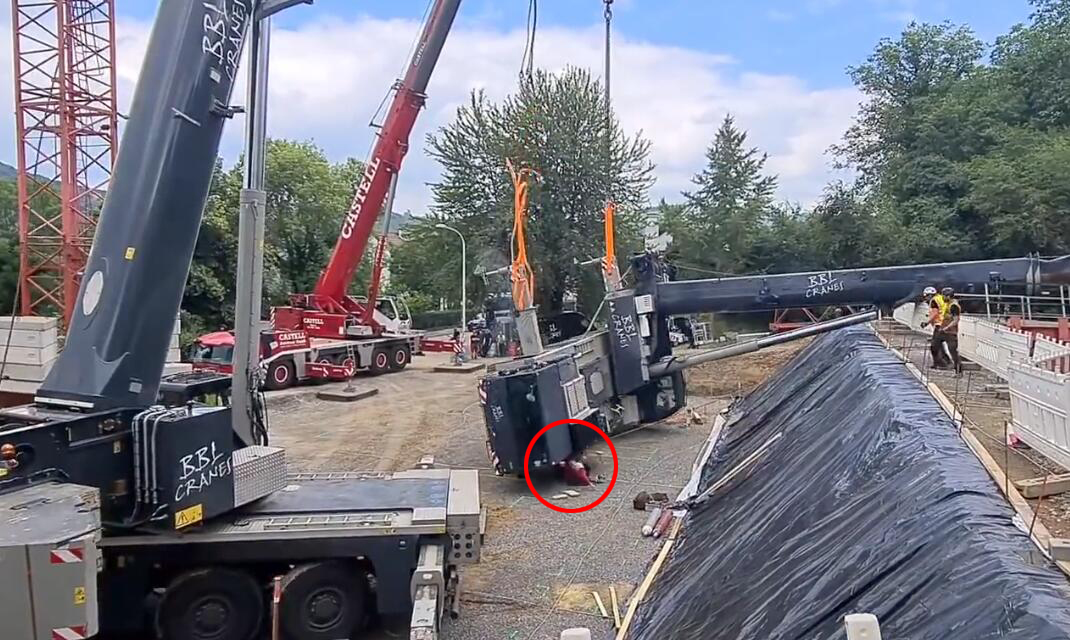 德国一起重机缆绳断裂 工人被68吨吊车砸到后幸运逃生__凤凰网