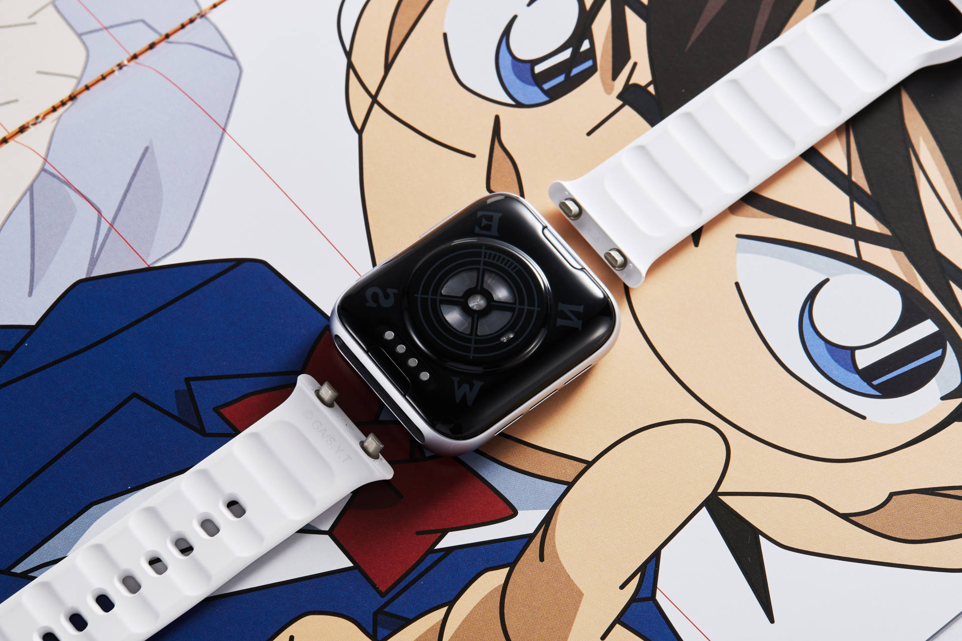 oppo watch 2名侦探柯南限定版可谓相当的吸睛,其手表腕带采用的是