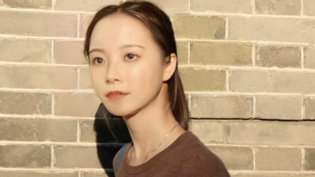 人美歌甜!人工智能学生“华智冰”首次露正脸唱歌 网友直呼惊艳