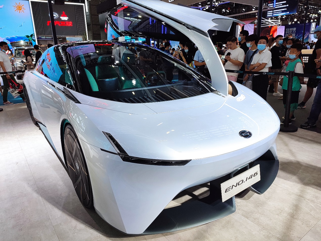 广汽又一款车亮相,鸥翼门配2 1 2 1座椅,网友:量产就买_凤凰网汽车