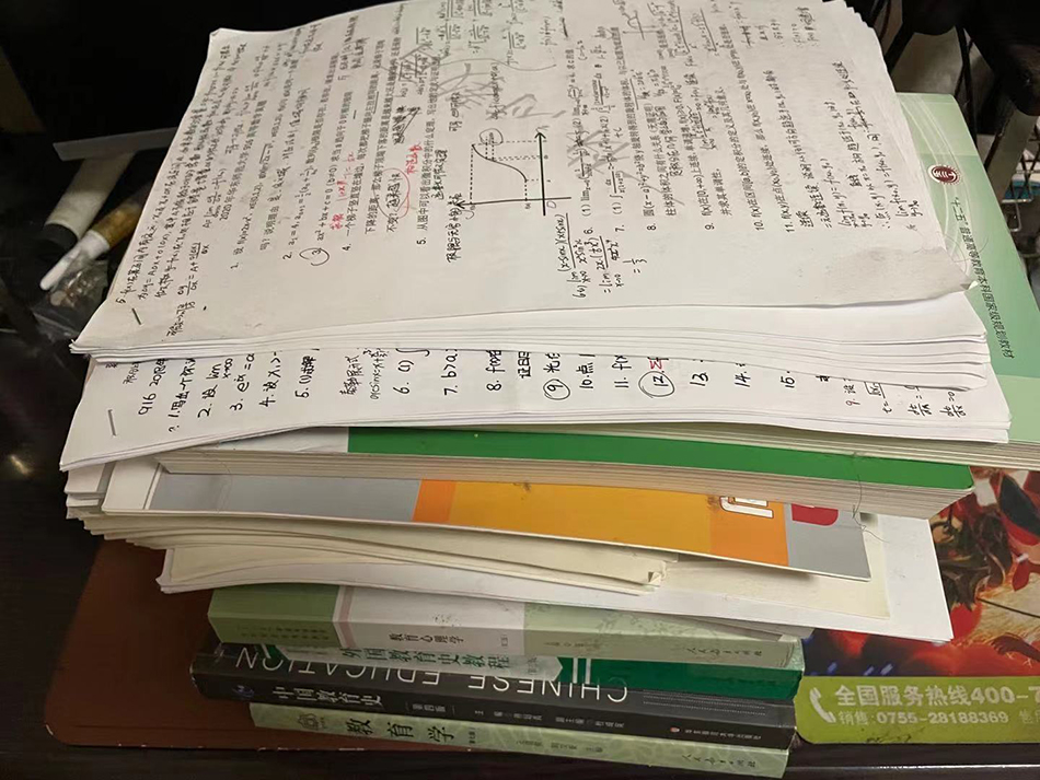 若希准备考研,基本上是从零开始学。 受访者 供图