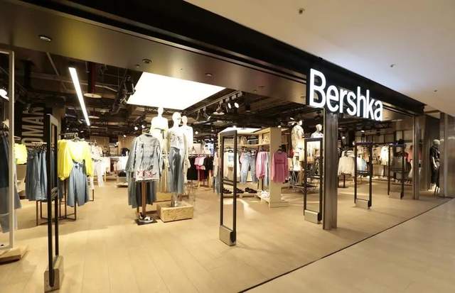 开小型服装店_发小服装店程序开能够做什么_服装店开发小程序能够做什么