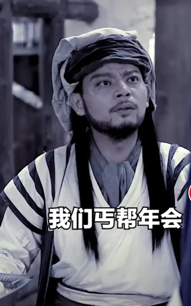 模仿成网红新的财富密码?乔峰客串服务员,山寨周杰伦萧亚轩同框