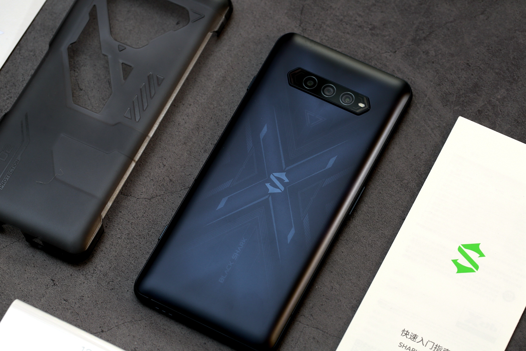 黑鲨4 pro游戏手机:120w快充 骁龙888,配置太强全网首测