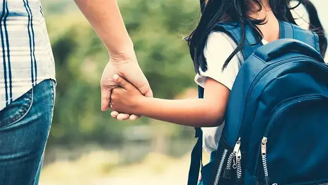 教育改革时代 | 路福星光上目送式教育治愈"上学焦虑症"!