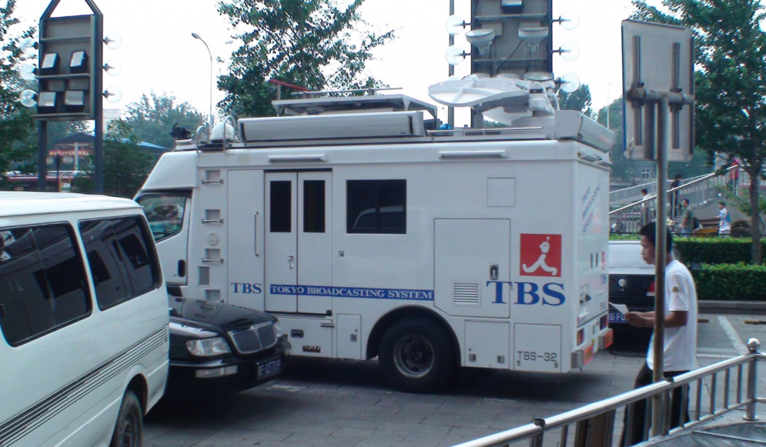 中国超大型奥运转播车现身东京街头!惊呆日本网友!中国力量帅炸了