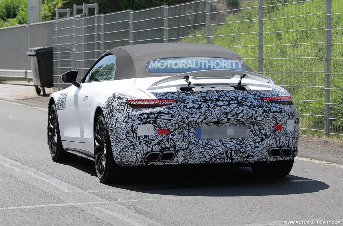 奔驰全新sl采用软顶敞篷设计 提供多种动力/将于明年开售__凤凰网