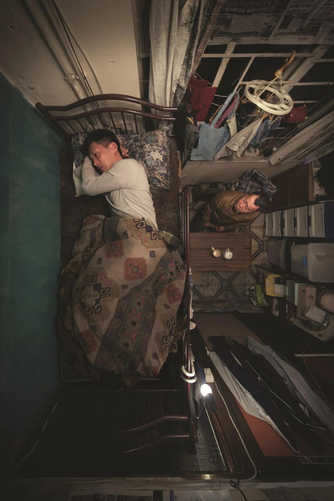 窒息了港版蜗居40㎡挤下一家五口新婚夫妻只能住11㎡隔断房