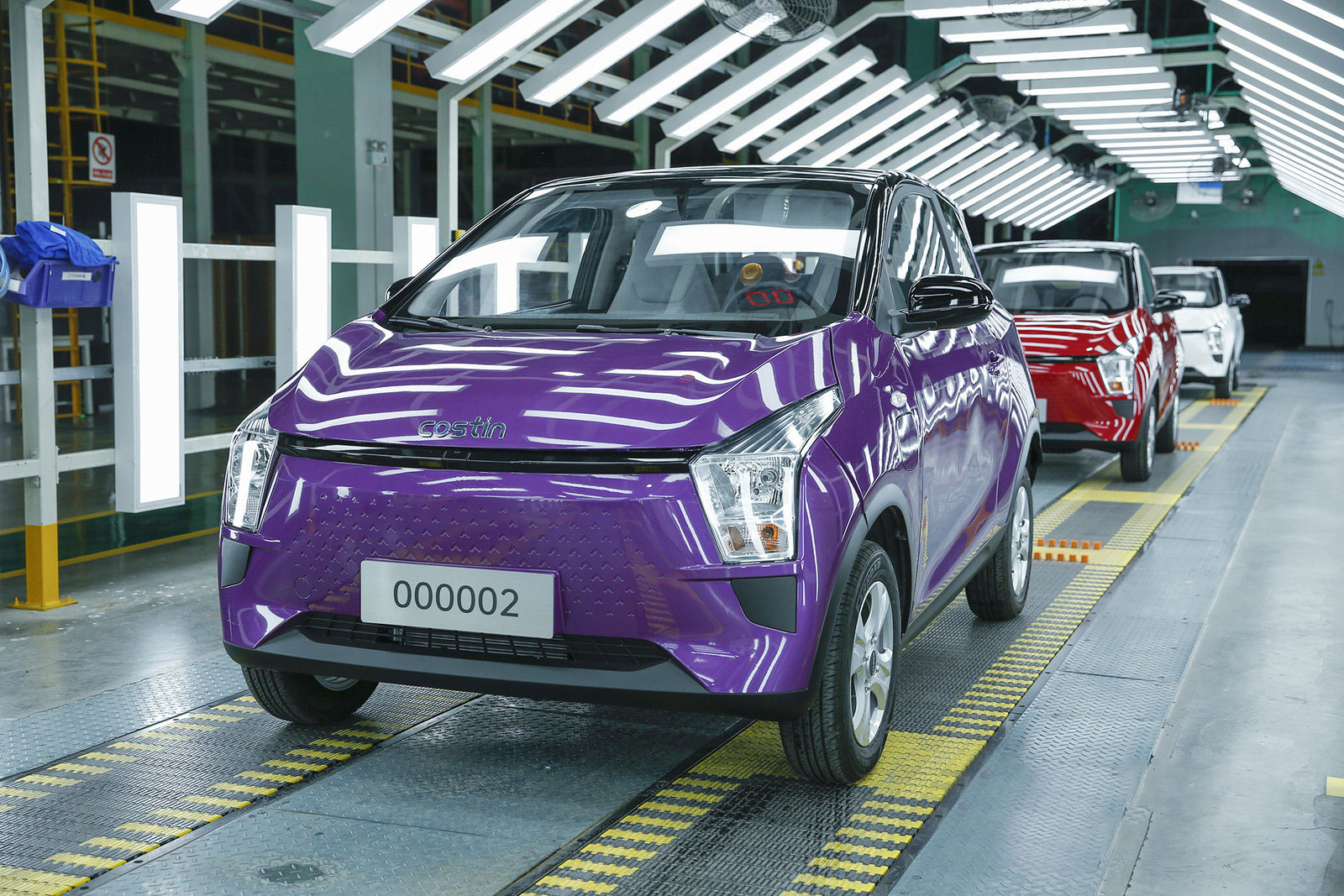 续航达200kmec1正式在奇鲁新能源智慧工厂下线