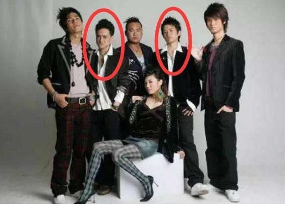 2004年,名字还叫赵健的赵英俊参加第一届《我型我秀》,由于年龄问题