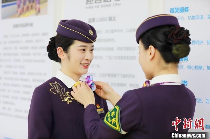 合肥客运段组织乘务人员进行系统深入的集中培训.梁浩然 摄