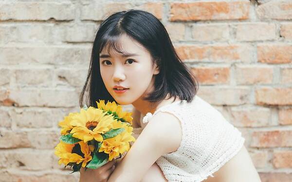 索且关注:林易东命理 女命以官杀为夫星,夫星戊土