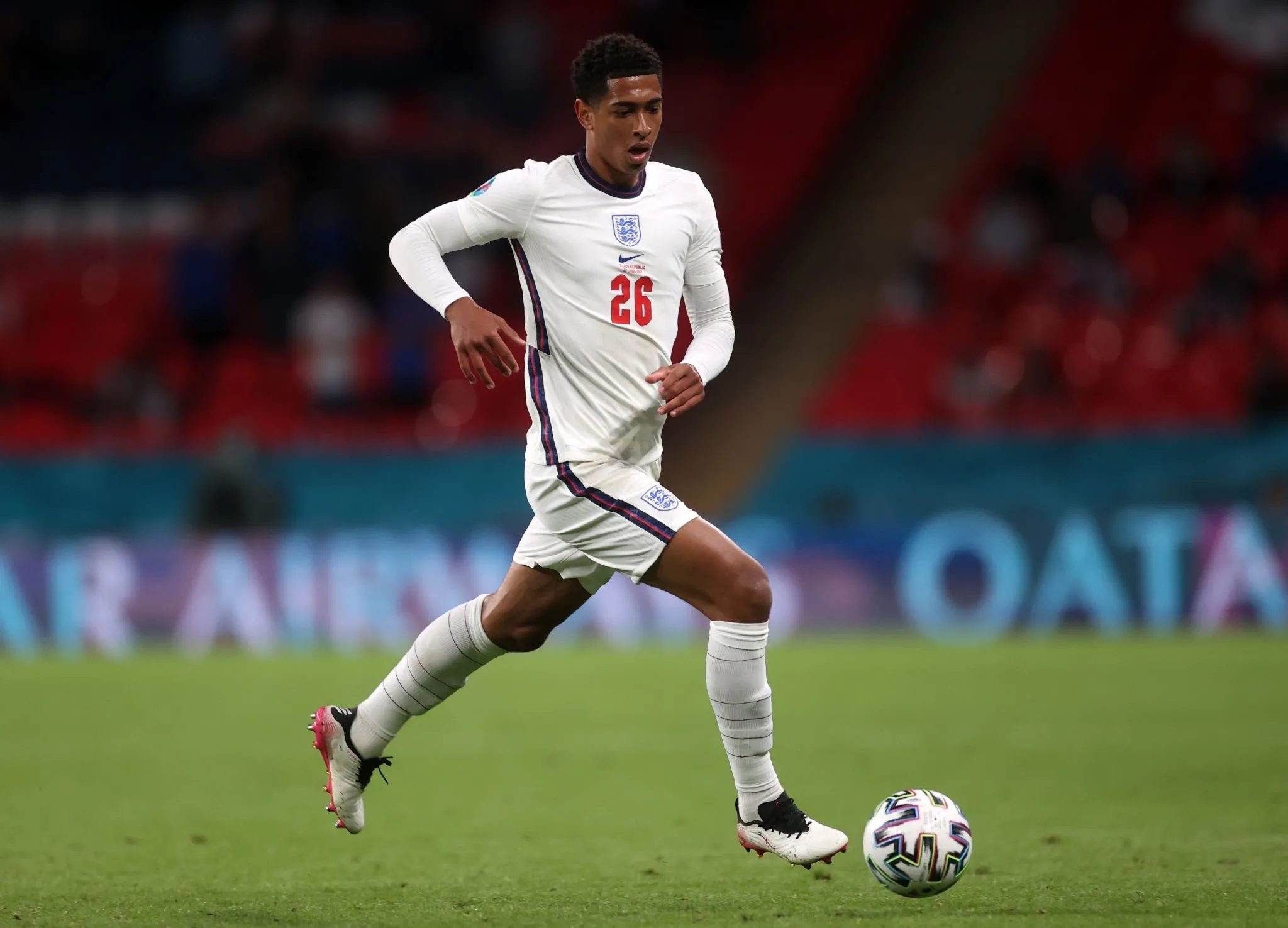 马奎尔全场最佳!青春风暴能攻善守,祝英格兰队小伙子们生日快乐__凤凰