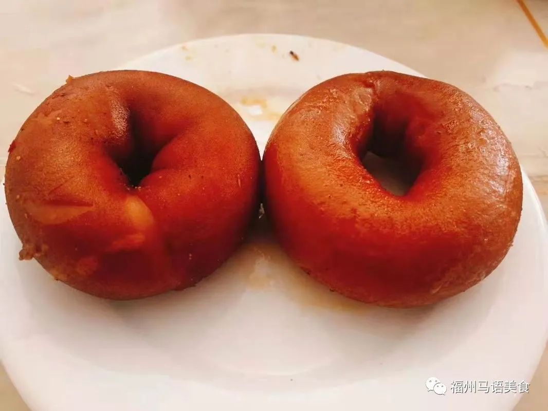 仙游的红猪饭店,这个名称实在有趣,印象深刻,这家有莆田最好的套肠