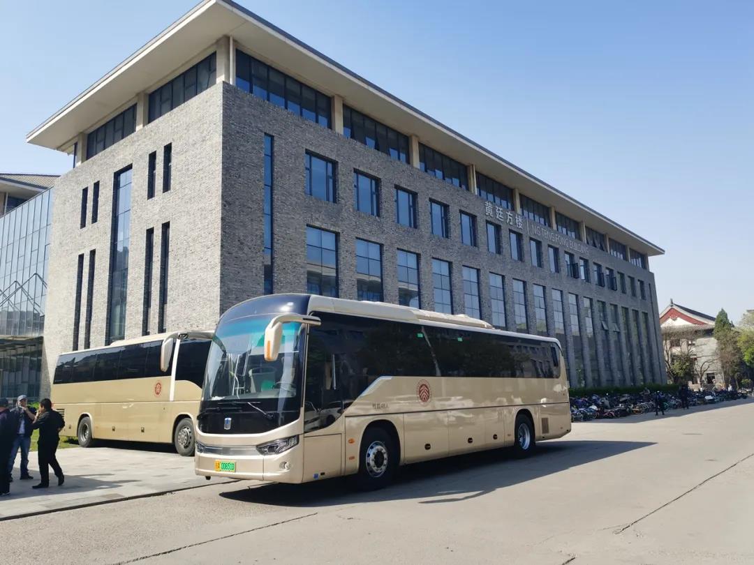 染綠燕園,北大第一批新能源通勤車花落吉利遠程客車