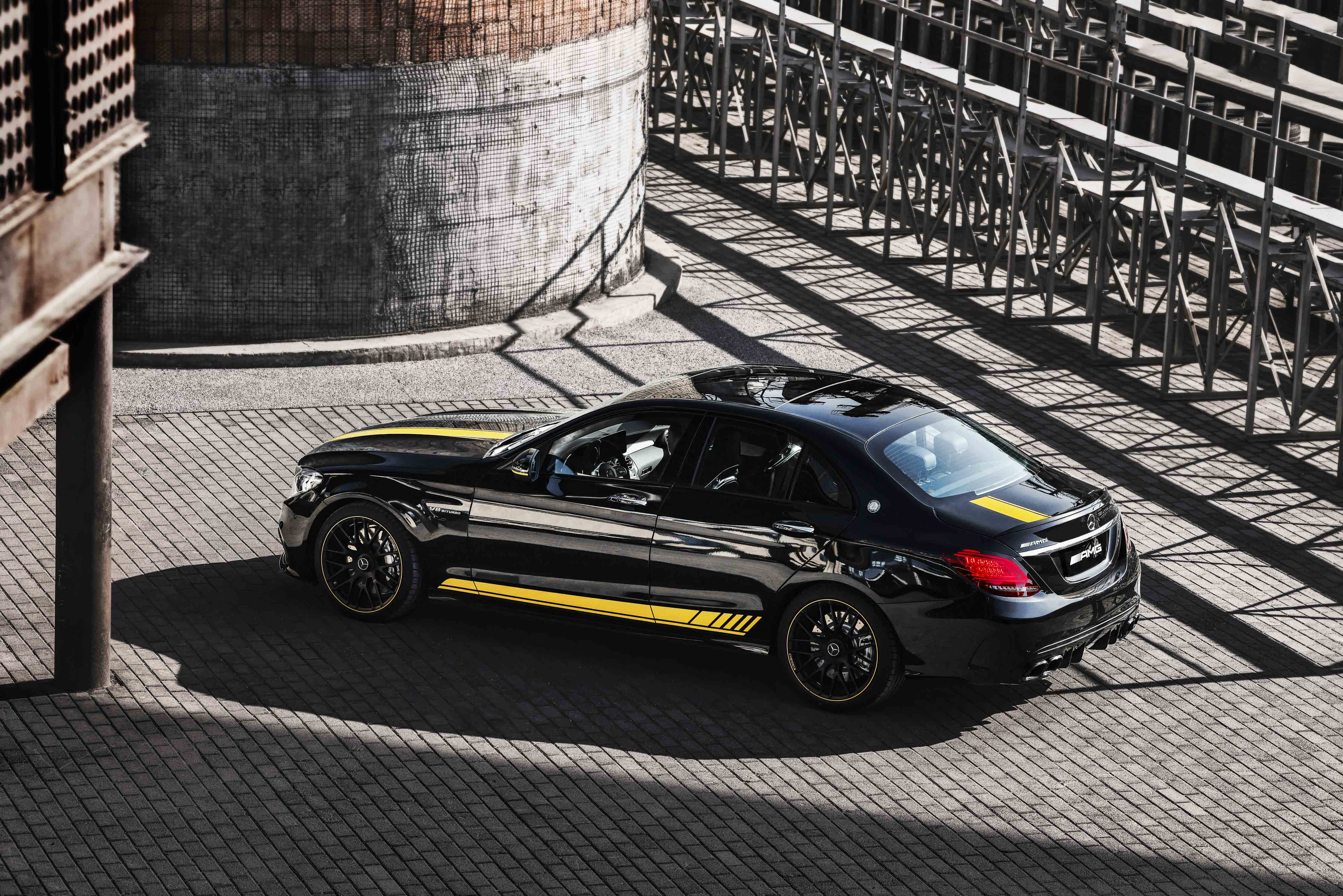 梅赛德斯-amg c 63暗夜特别版耀目上市__凤凰网