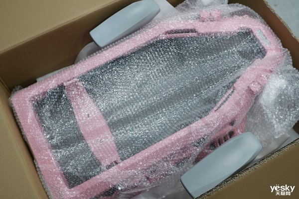 迪锐克斯DXRACER AIR女神定制款电竞网椅测评